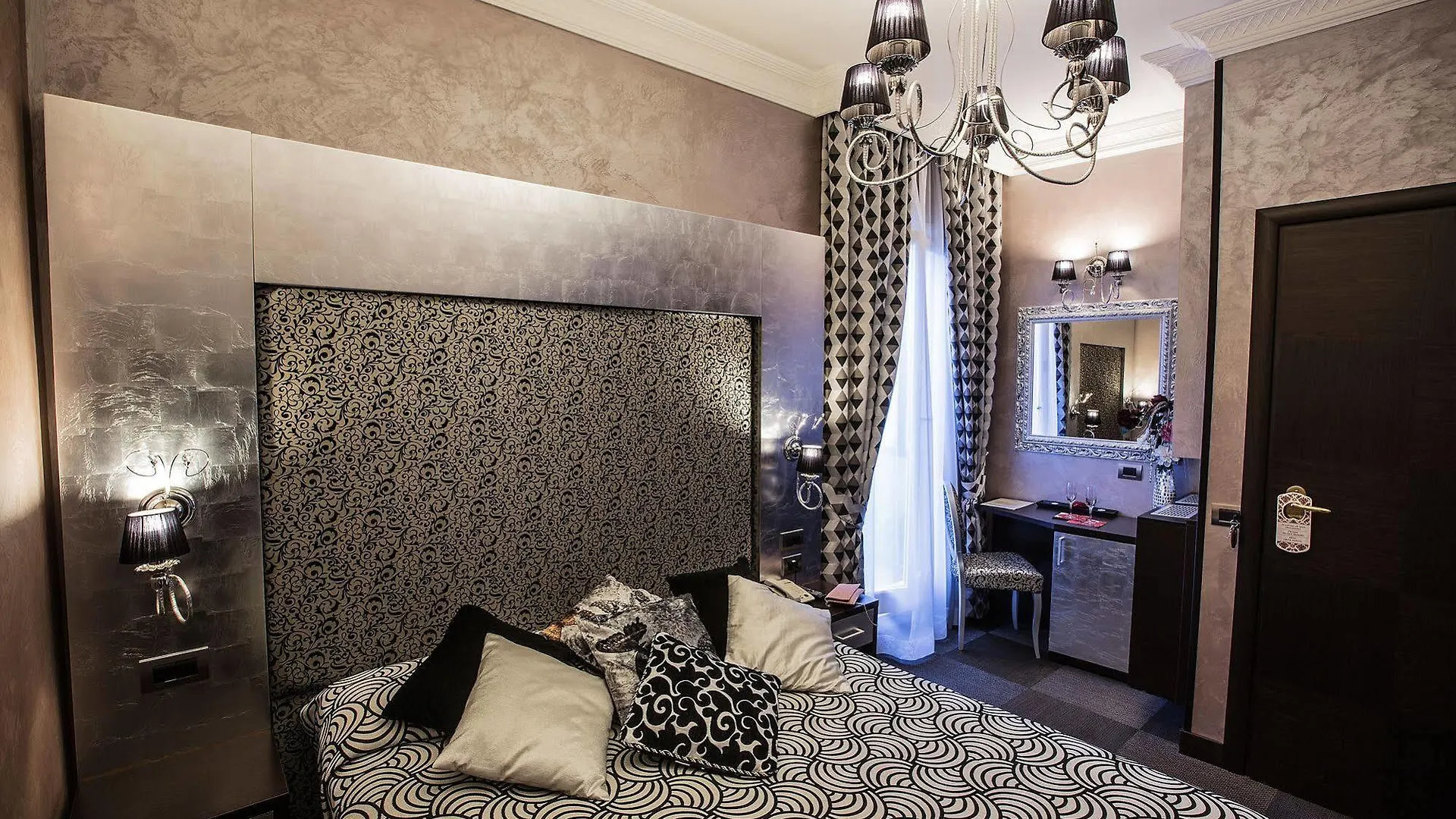 Hotel Romano 2*, Rome