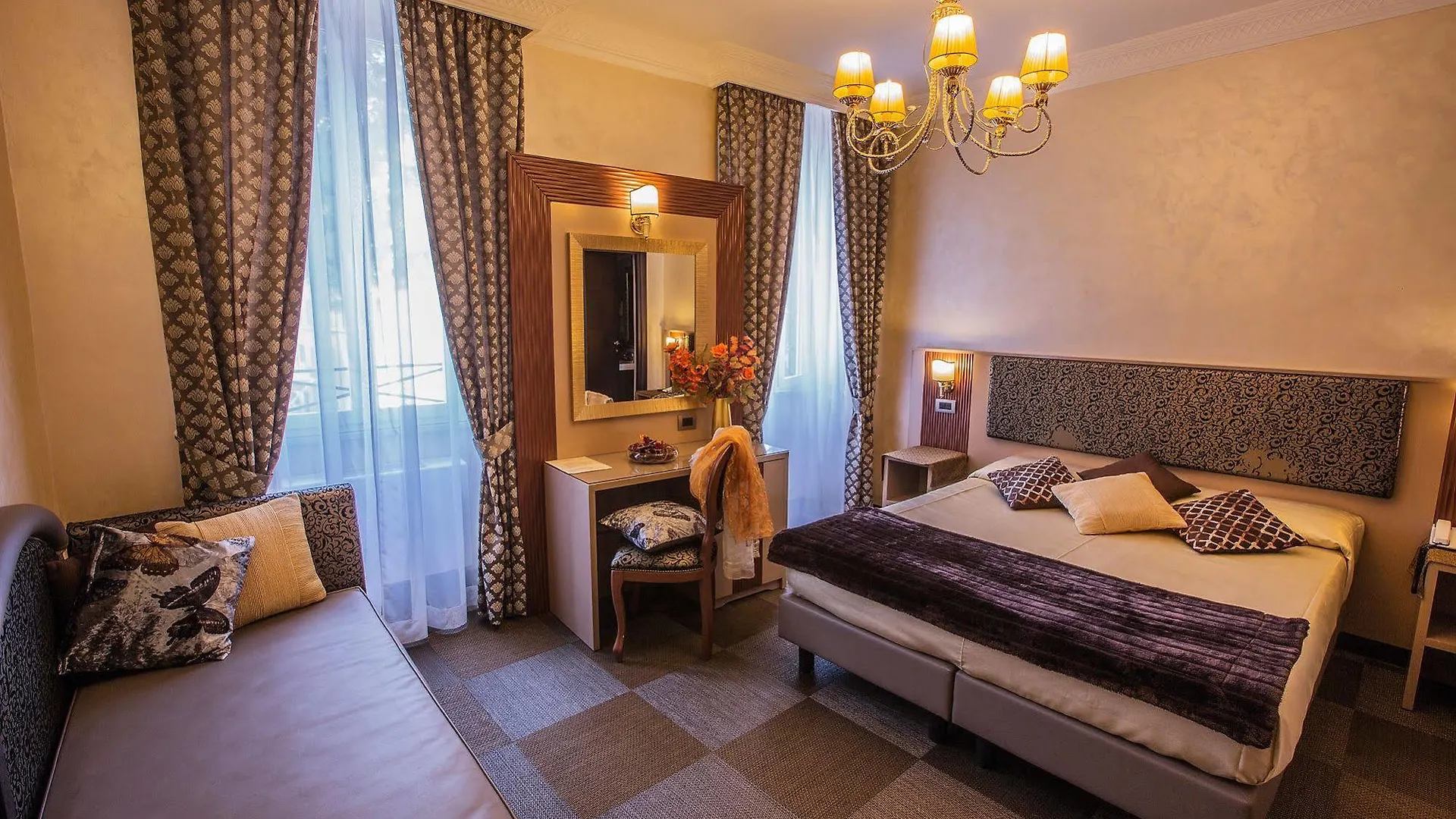 Hotel Romano 2*, Rome